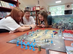 «Мы читаем и играем» — настольные и консольные игры