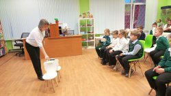 «Да — макулатуре! Нет — вырубке деревьев» — экологический урок «Да — макулатуре! Нет — вырубке деревьев» — экологический урок