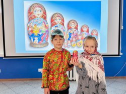 В гостях у Матрены: праздник расписной красавицы В гостях у Матрены: праздник расписной красавицы