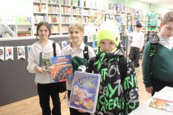 ����������