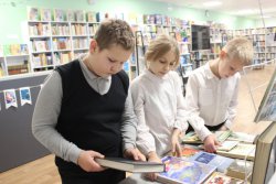 ����������